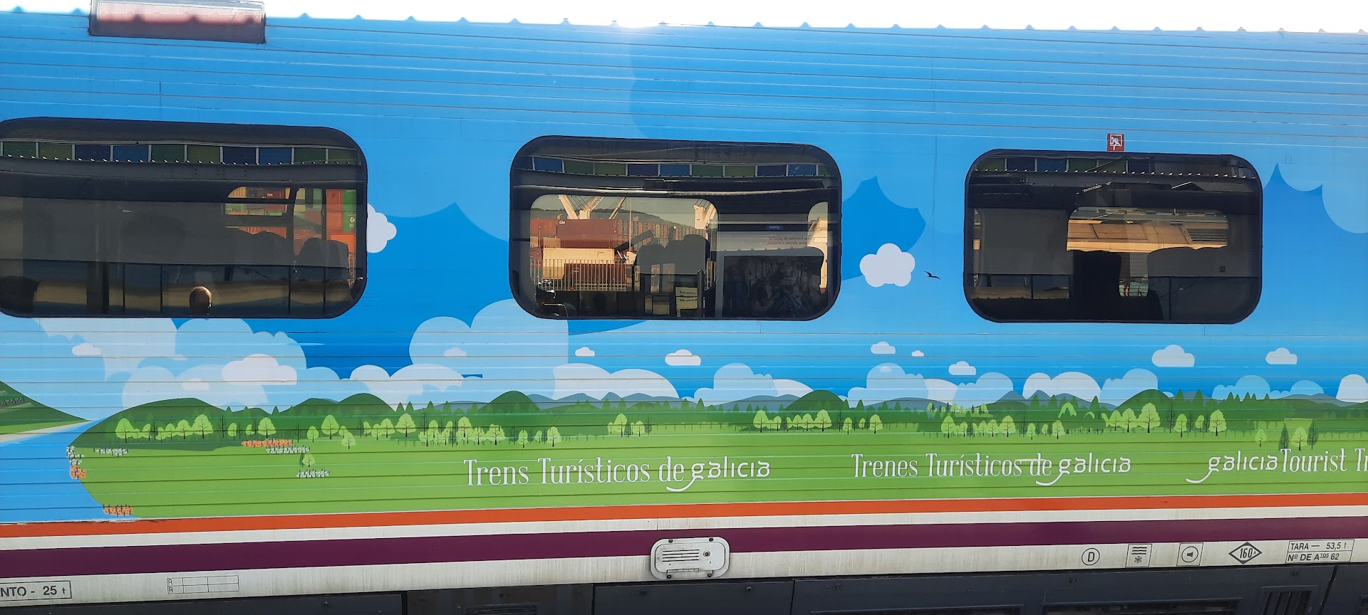 Train touristique en Galice, Espagne. Photo © Daniel Desjardins