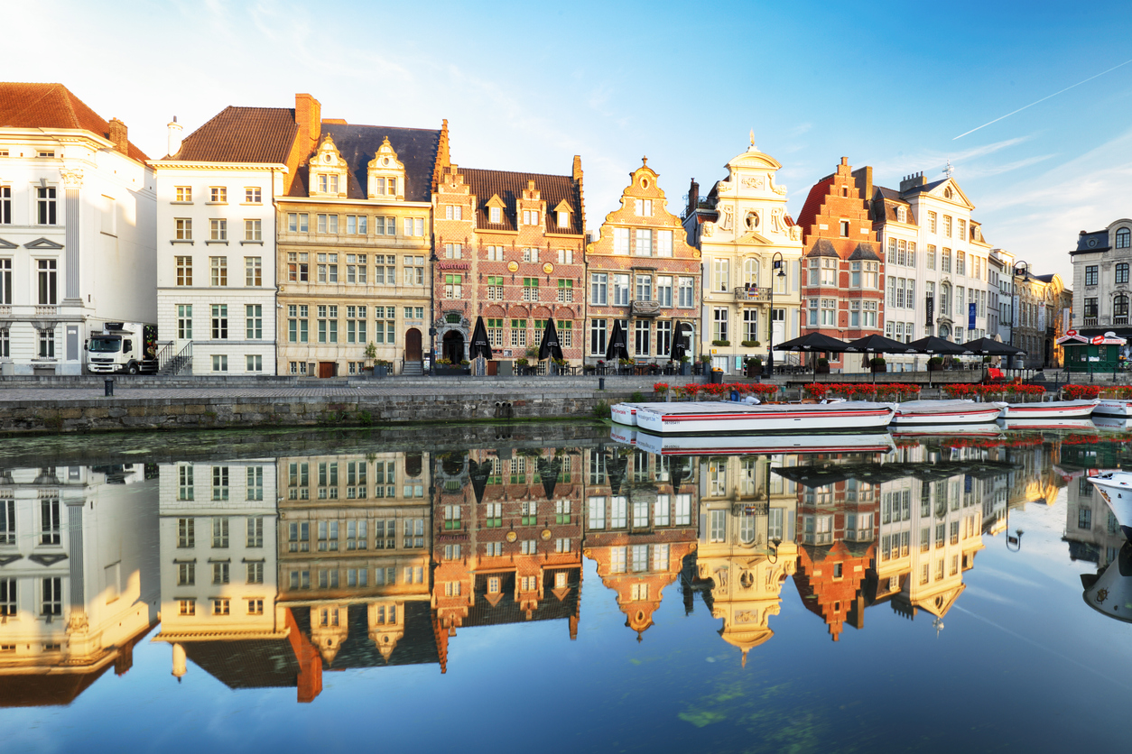 La rivière Lys (Leie) à Gand (Gent), Flrandre, Balgique. © iStock / TomasSereda