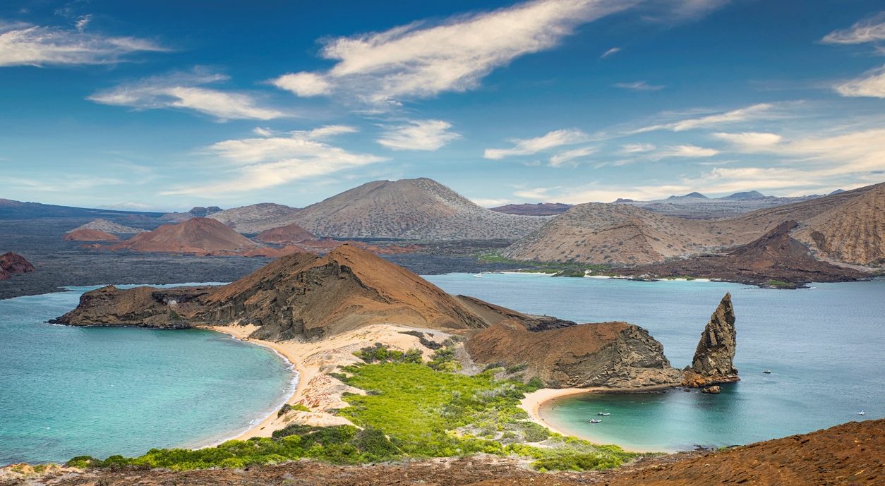 L'île de Bartolomé, archipel des Galápagos  © iStock / guenterguni
