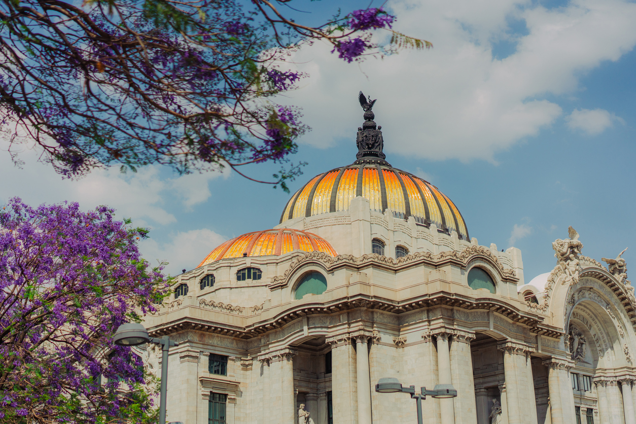 Le Palacio de Bellas Artes. au coeur de la ville de México, capitale du Mexique  © iStock / Oleh_Slobodeniuk
