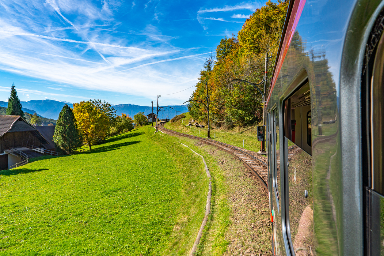 Entre la gare d’Oberbozen Soprabolzano et Collalbo Klobenstein, Province de Bolzano – Tyrol du Sud, Italie. © iStock / jimfeng