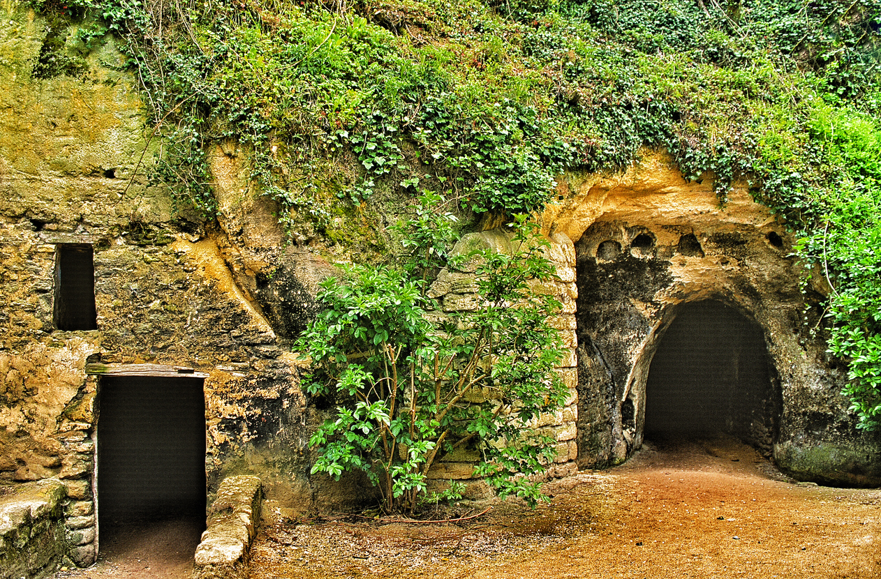Qu’est-ce qu’un village troglodytique?