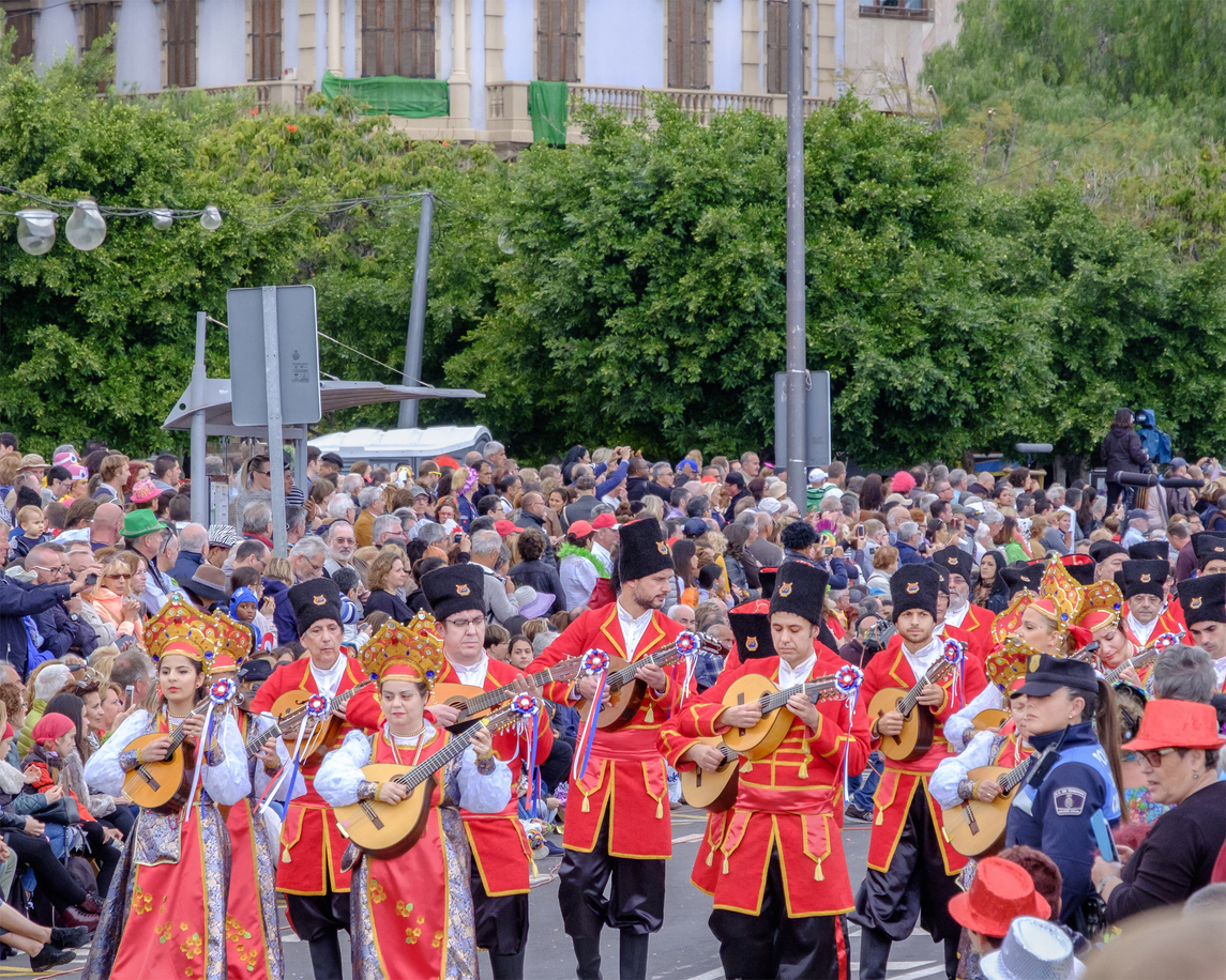 Carnaval à Santa Cruz de Tenerife, îles Canaries - Espagne © iStock / Flavio Vallenari