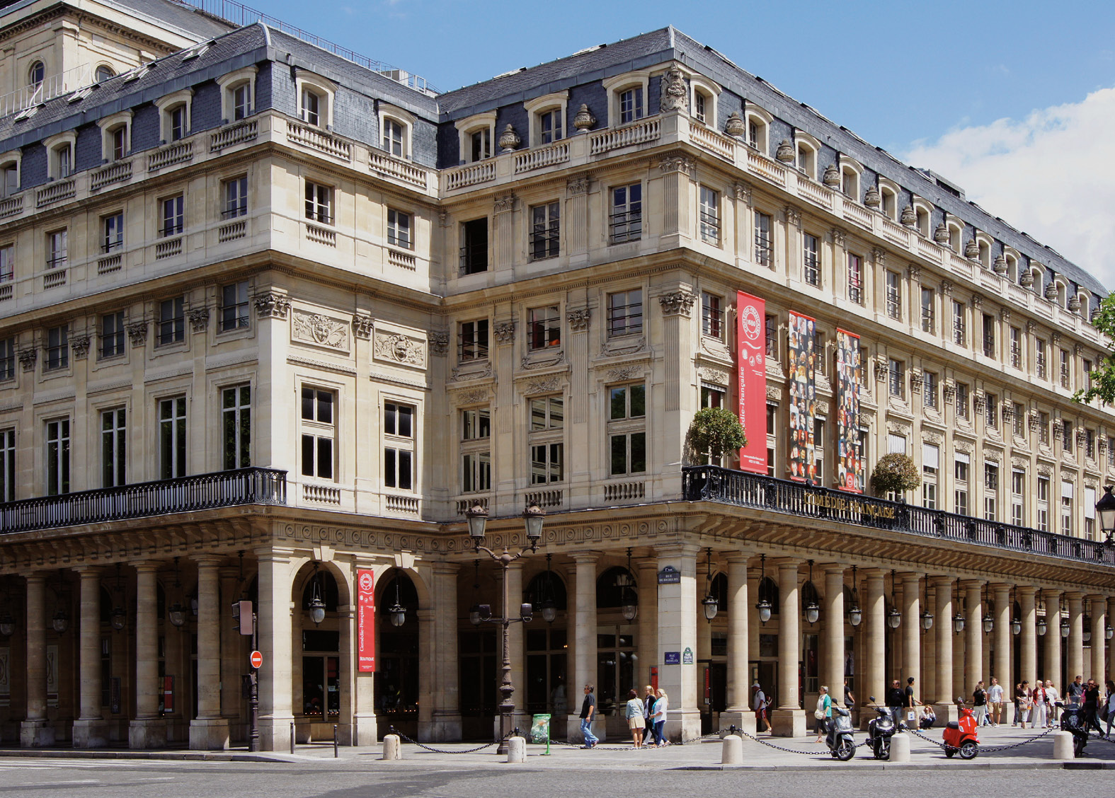 Comedie_Francaise_colonnes.tif
