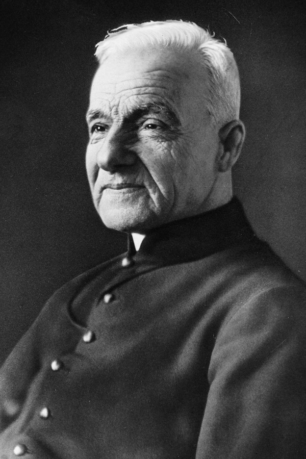 Saint_Andre_Bessette.psd