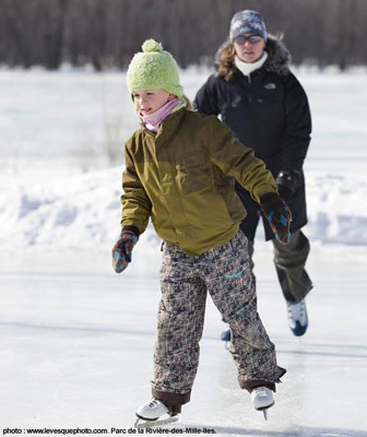 La blanche saison dans les parcs de Laval