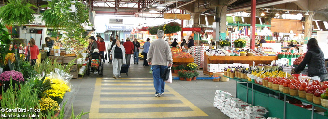 Les march&eacute;s publics de Montr&eacute;al en v&eacute;lo