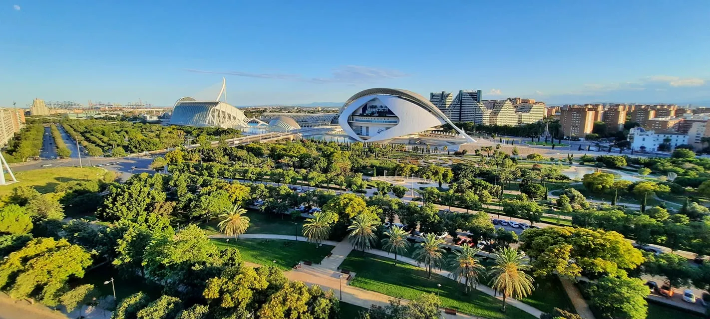 Le Jardin de la Turia et la Cité des Arts et des Sciences à Valence, Espagne  © Daniel Desjardins