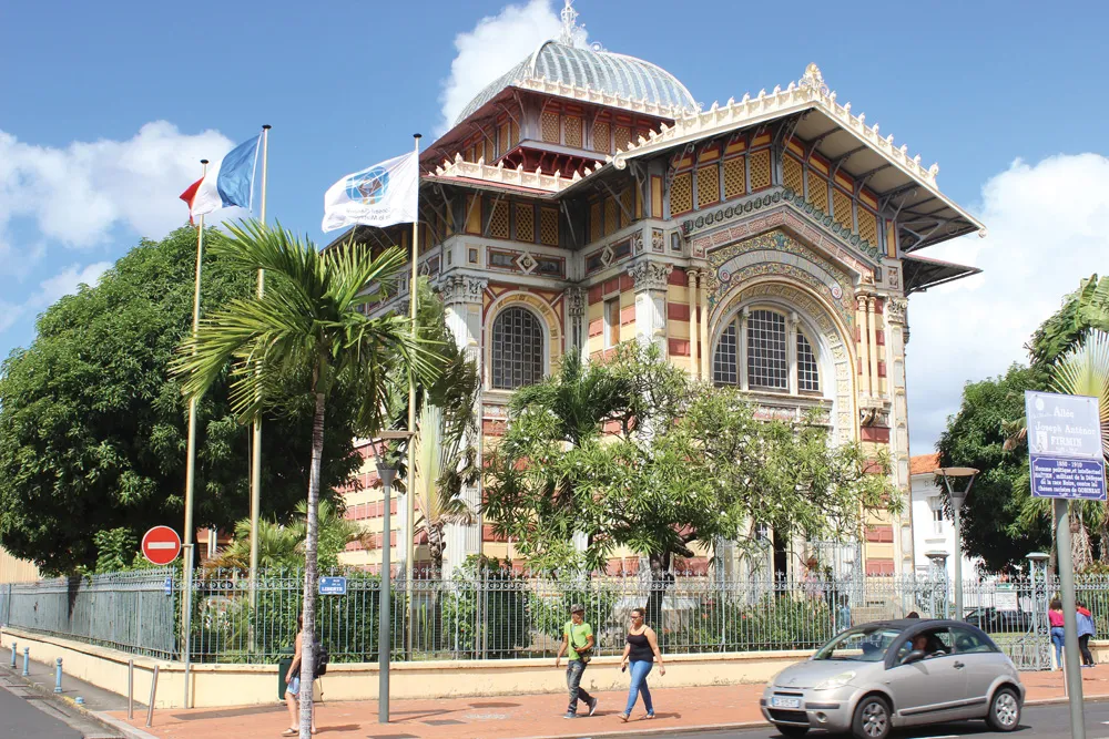 Bibliothèque Schœlcher, Fort-de-France, Martinique | © Claude Morneau