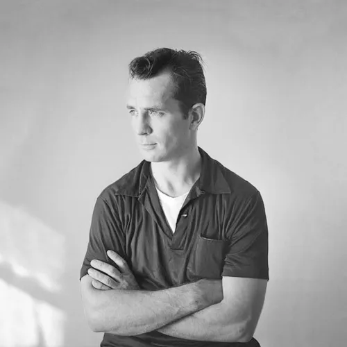 Portrait de Jack Kerouac en 1956. 
Par Tom Palumbo from New York, NY, USA — Jack Kerouac, CC BY-SA 2.0, 