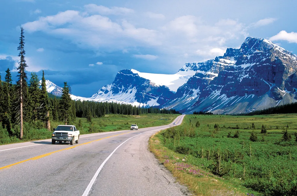 Sur la Bow Valley Parkway, dans le parc national de Banff. | © Philippe Renault/hemis.fr