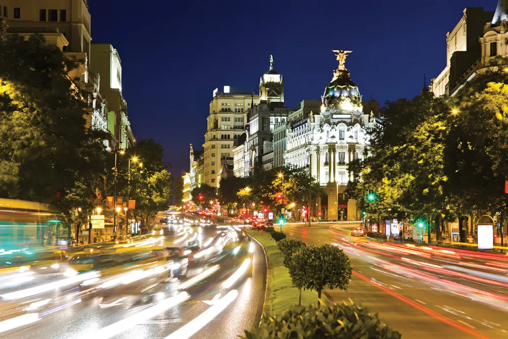 Gran Vía, Madrid | © Dreamstime.com/Sborisov