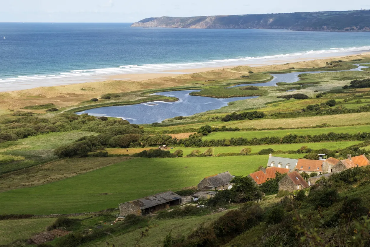 Les dunes de Biville, réserve naturelle près de Vasteville et Heauville, Cotentin, Normandie, France © iStock / kateafter