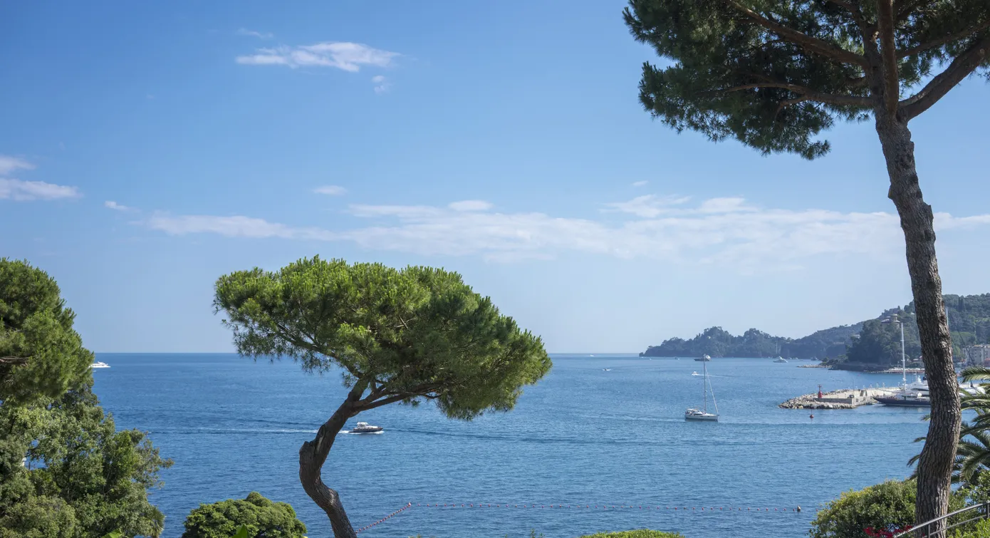 La côte ligurienne à Santa Margherita, Ligure, Italie © iStock / ChristiLaLiberte