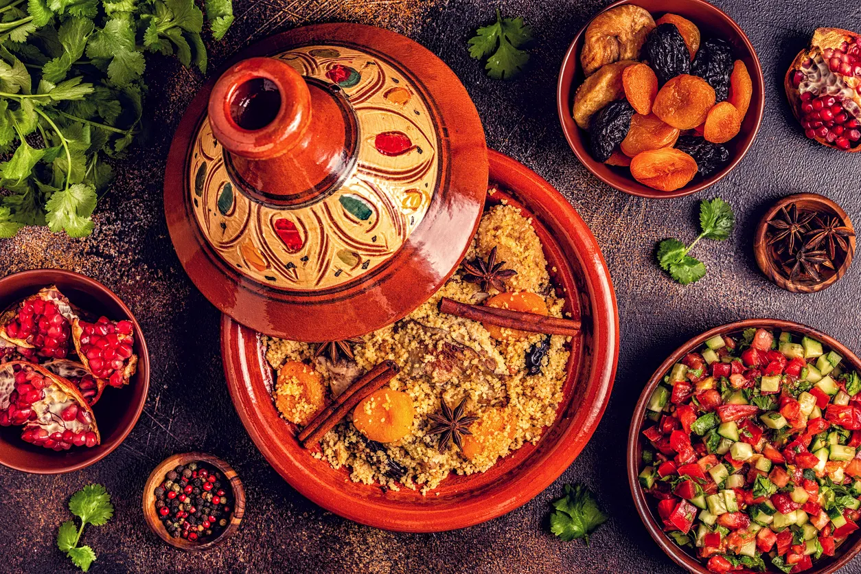 Tajine de poulet © iStock / tbralnina