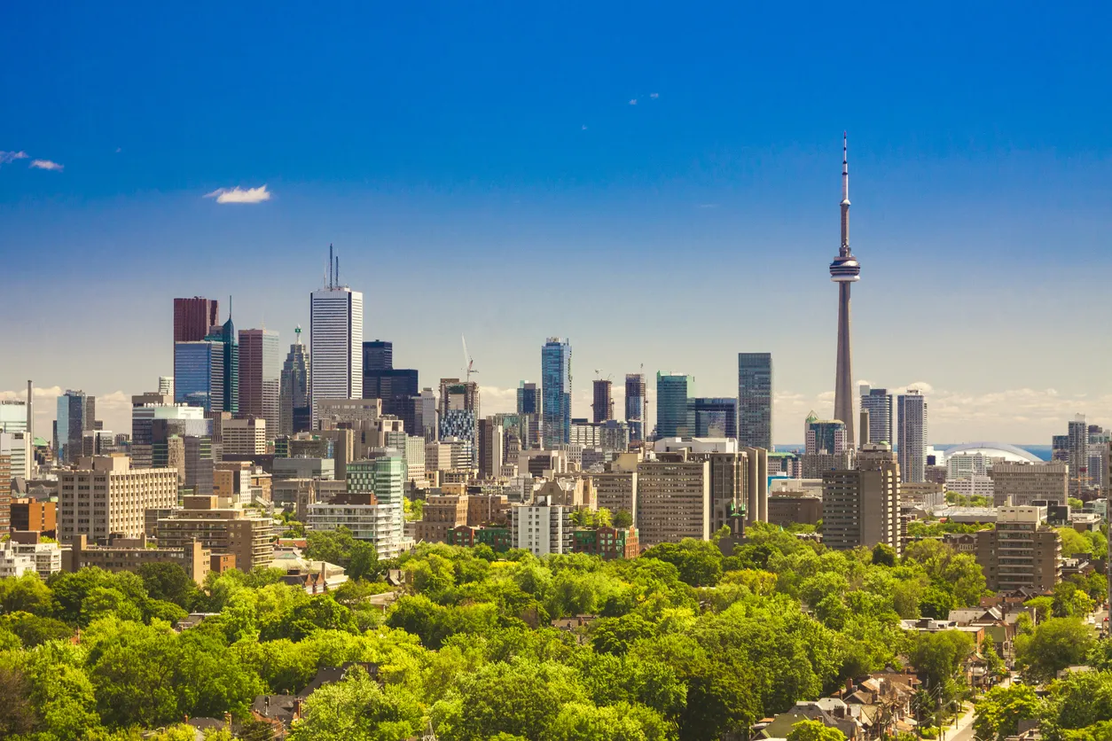 Toronto, Ontario © iStock/ Denis Kabanov