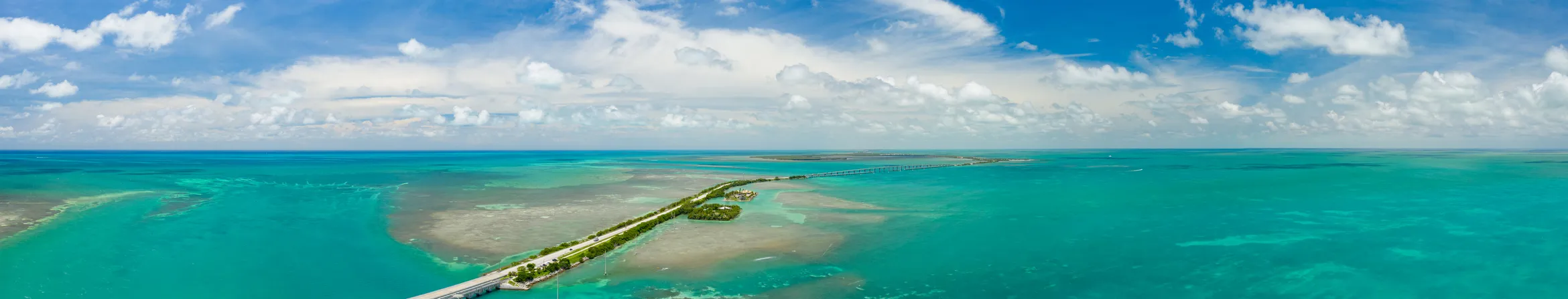 La Florida Keys Overseas Highway ou Route 1 © iStock / felixmizioznikov