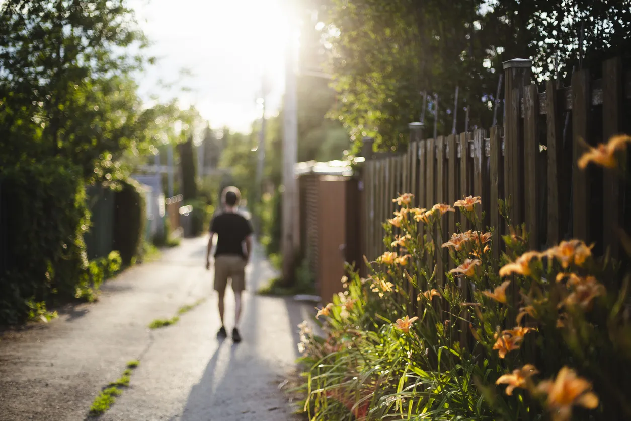 Une ruelle fleurie de Montréal © iStock/Linda Raymond