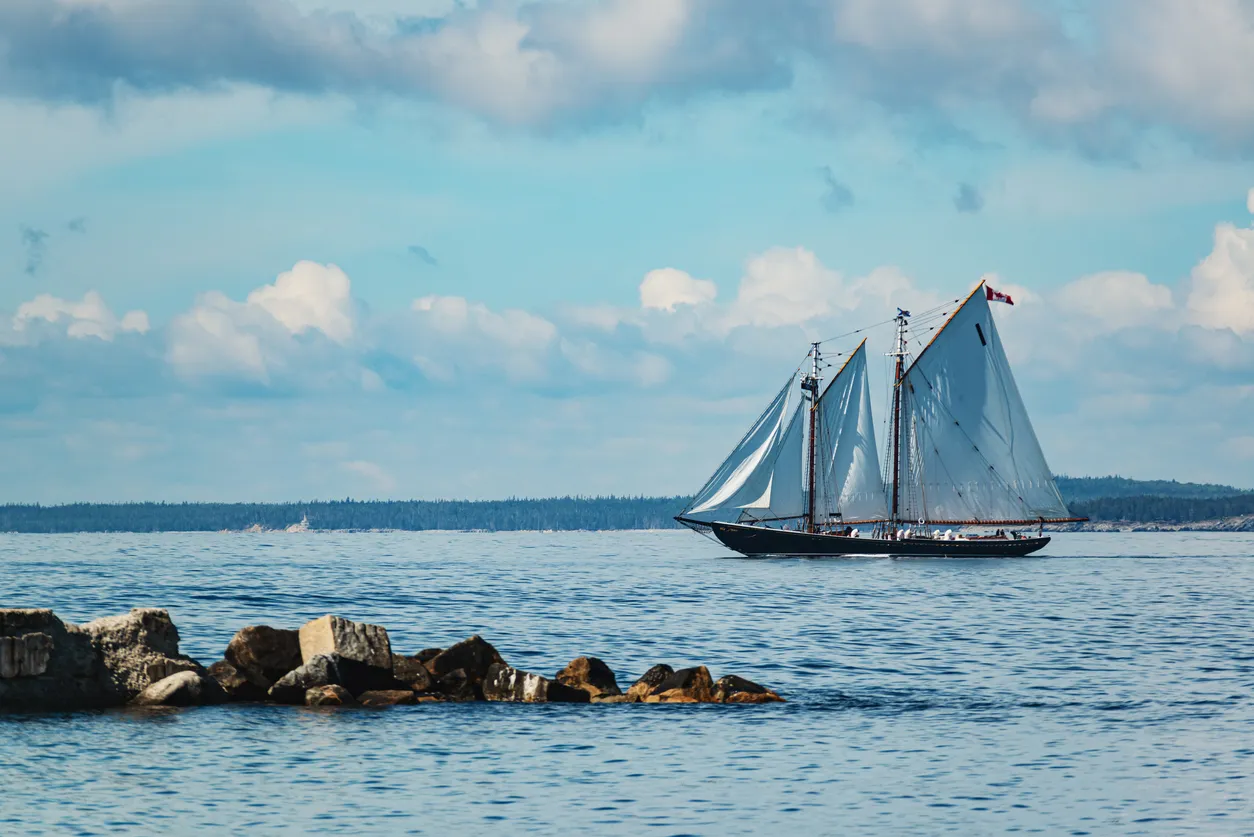 Le voilier ambassadeur de la Nouvelle-Écosse, le Bluenose II.© iStock / shaunl