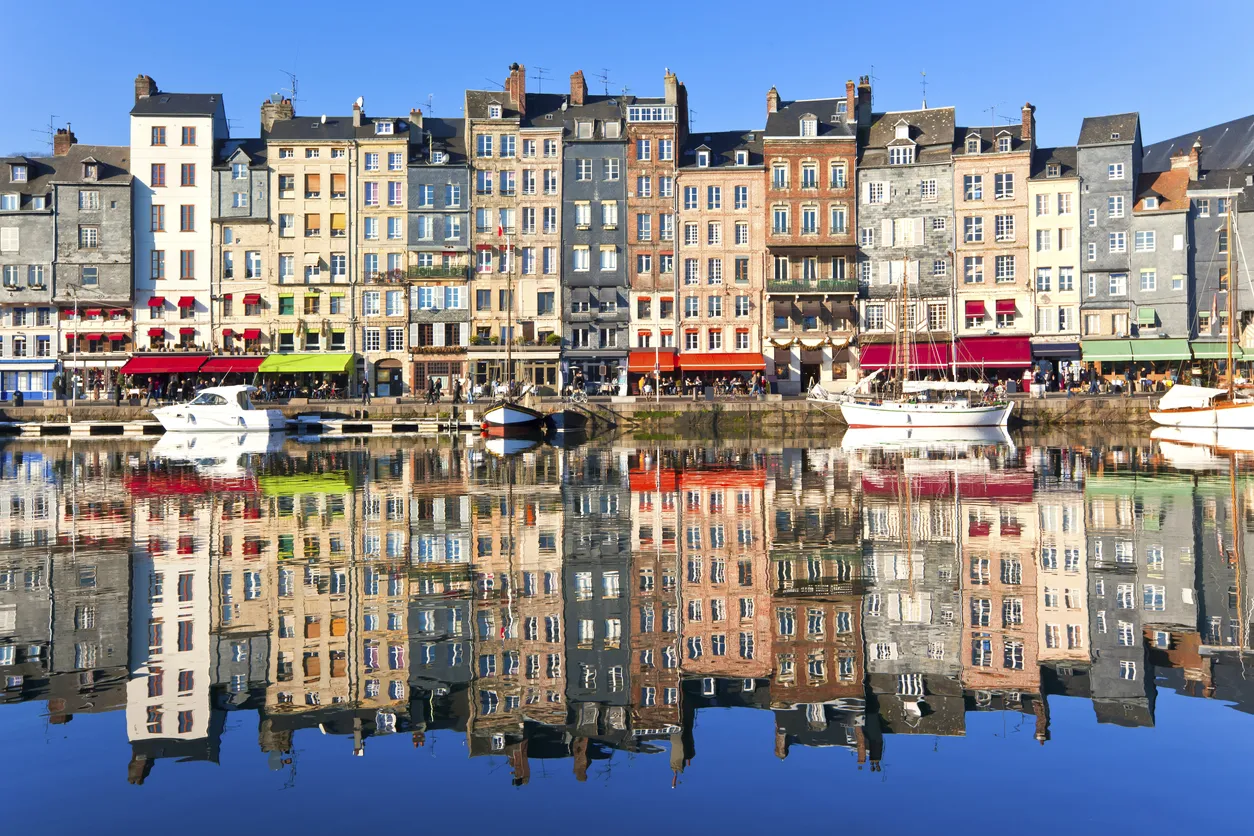 Honfleur, Normandie ©iStock / dvoevnore