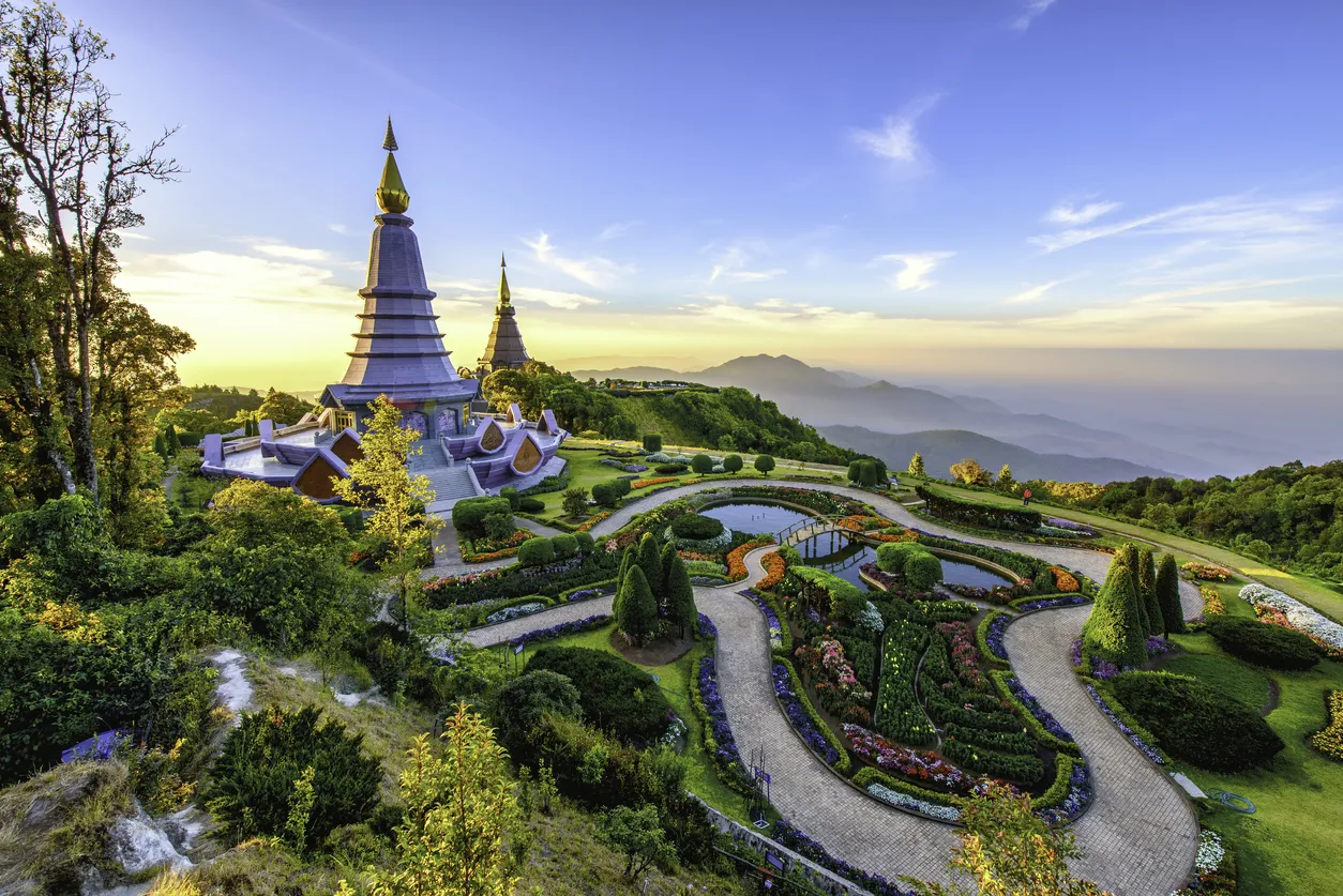 Le parc national de Doi Inthanon au sud-ouest de Chiang Mai en Thaïlande. iStock / wichianduangsri