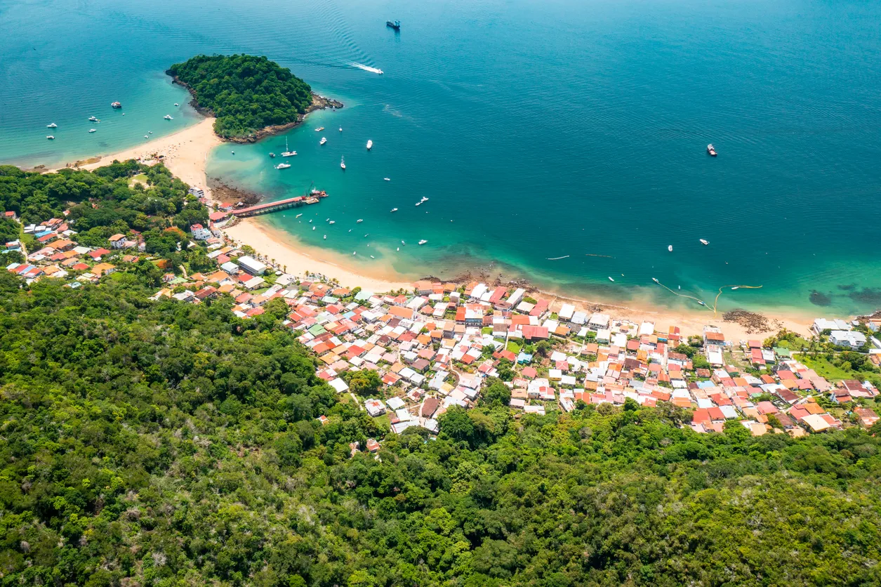 l'isla Taboga dans le Pacifique, près de la Ciudad de Panama iStock / mariusz_prusaczyk