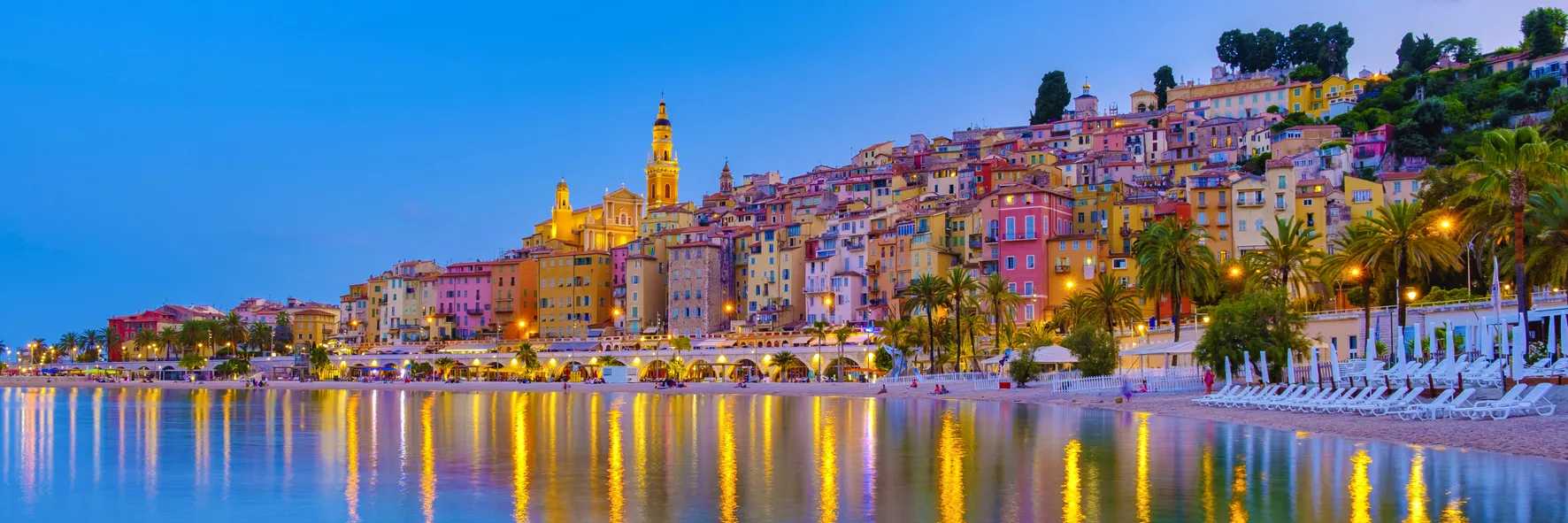 Vue sur la vieille ville de Menton, Provence-Alpes-Côte d’Azur, France  © iStock / Chirapriya Thanakonwirakit