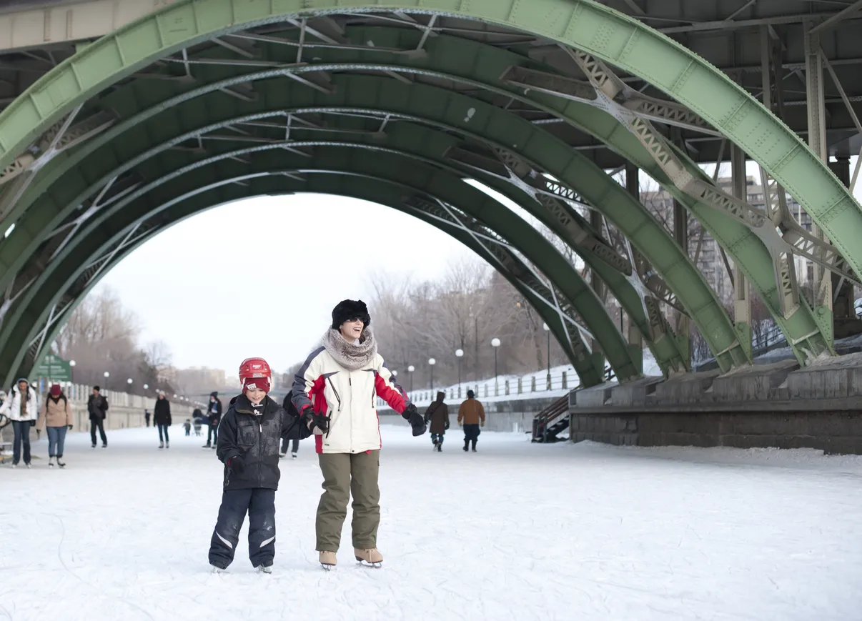 Le canal Rideau, plus longue patinoire au monde ! © iStock / RyersonClark