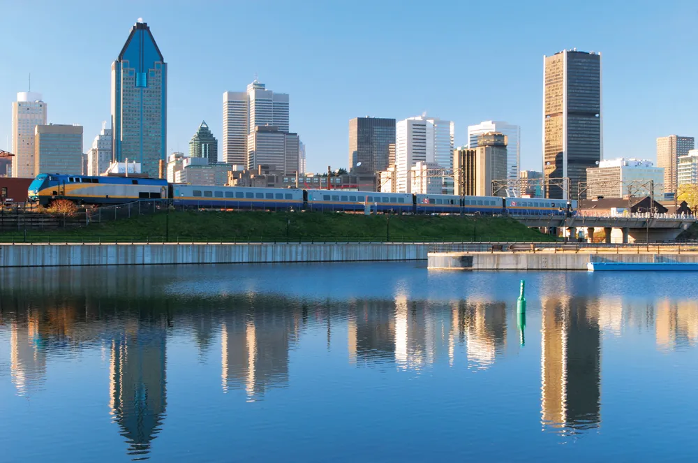 © iStockphoto.com / buzbuzzer