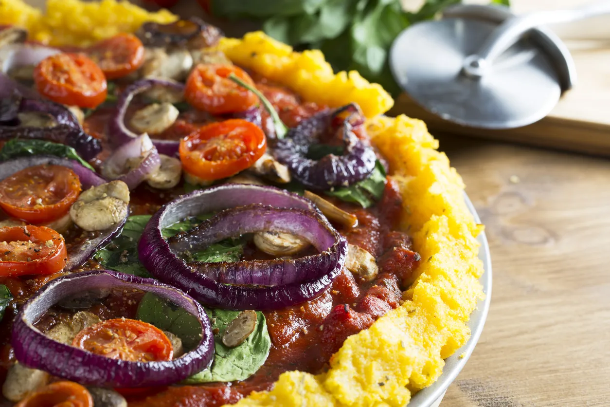 Polenta sous forme de pizza © iStock cheche22