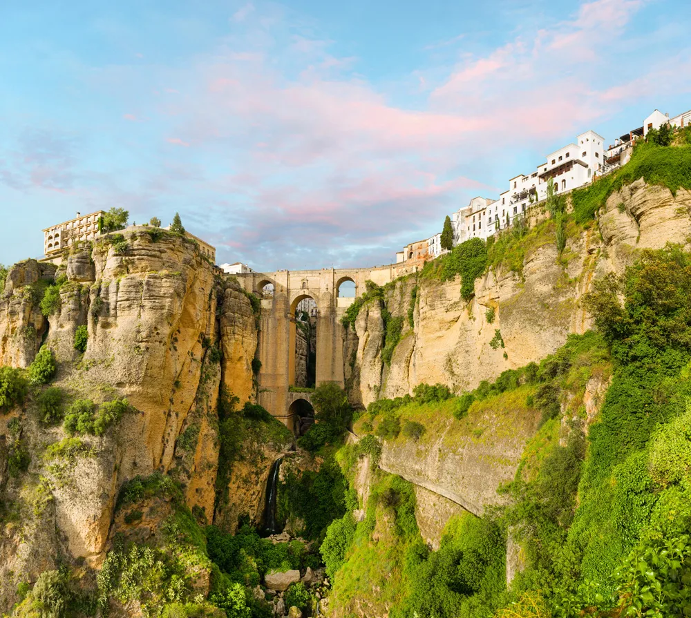 Puente Nuevo, Ronda, Espagne | © syolacan