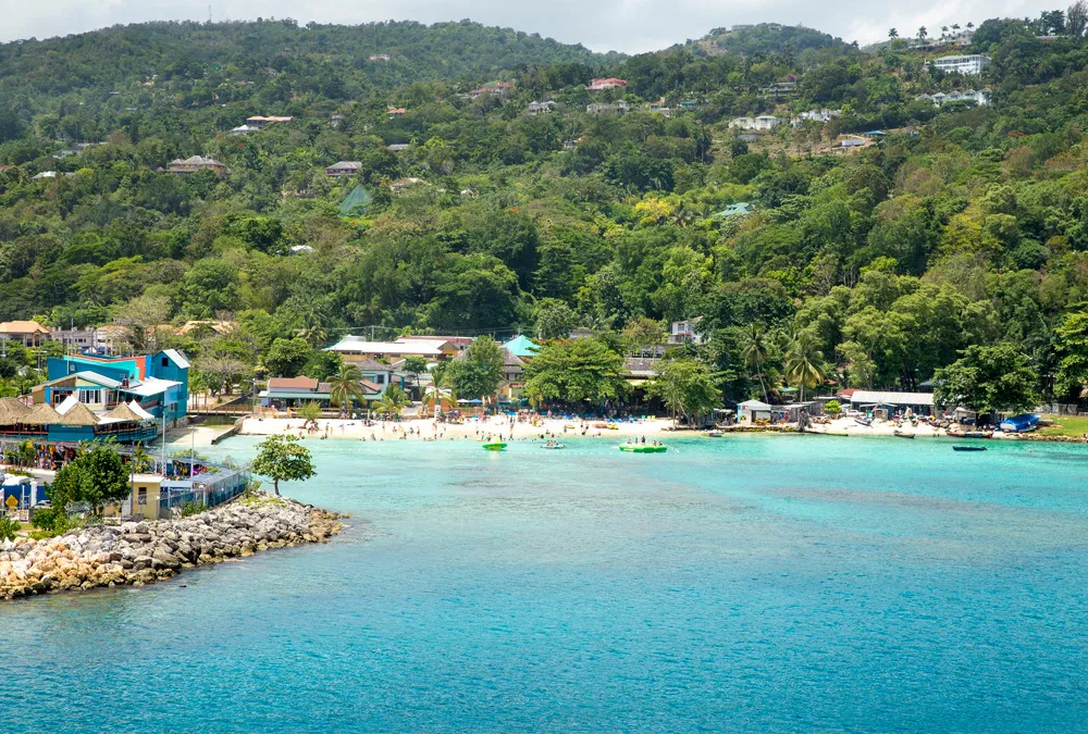 Plage d’Ocho Rios, Jamaïque | © mikolajn