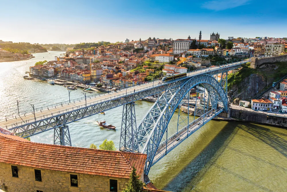 Ponte Dom Luís I, Porto | © iStockphoto.com/THEGIFT777