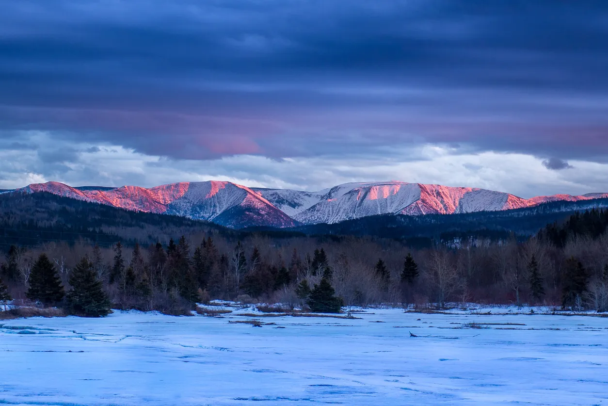 Les Chic-Chocs dans le Parc National de la Gaspésie © iStock / Jlan