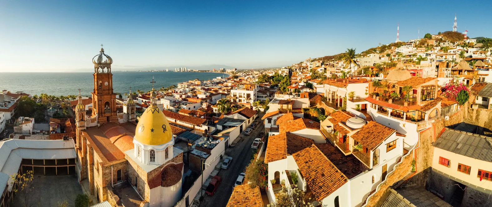 Vue panoramique de Puerto Vallarta, Jalisco, Mexique © iStock / ferrantraite