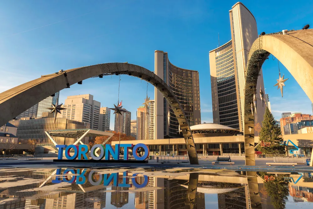 Nathan Phillips Square, Toronto 
© iStockphoto - lucky-photographer
