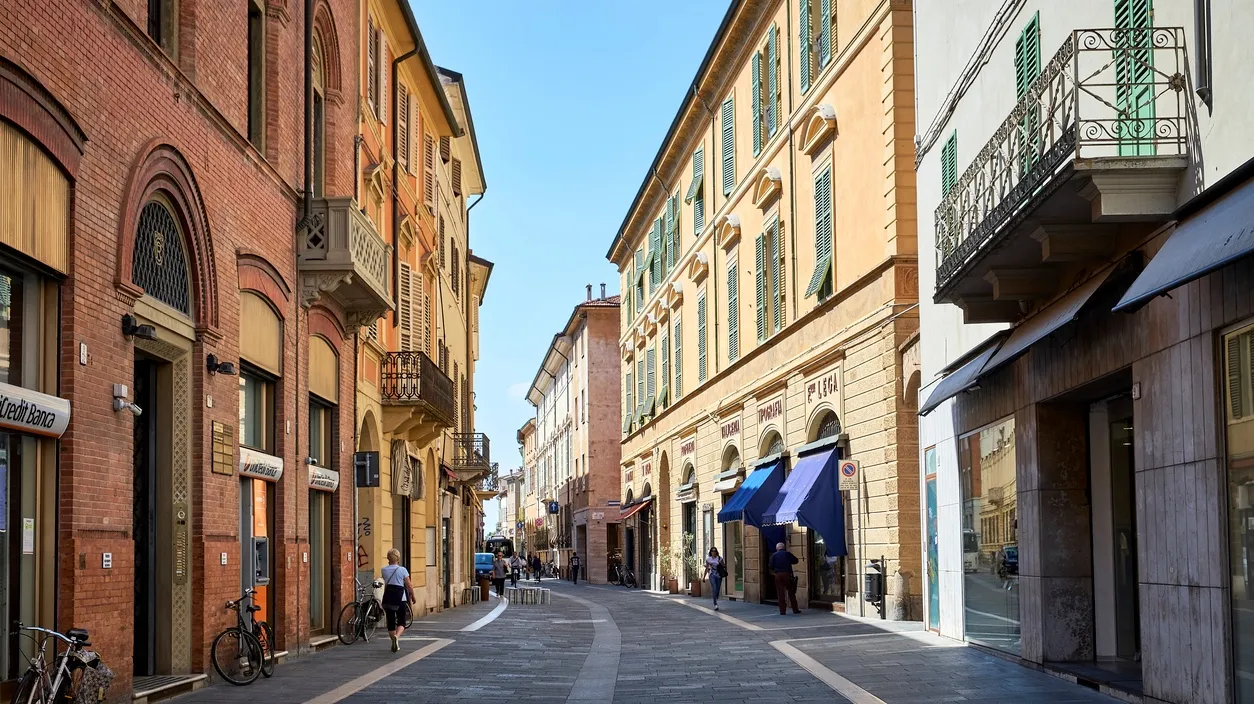 Faenza, 58 000 habitants, en Émilie-Romagne © iStock/udokant