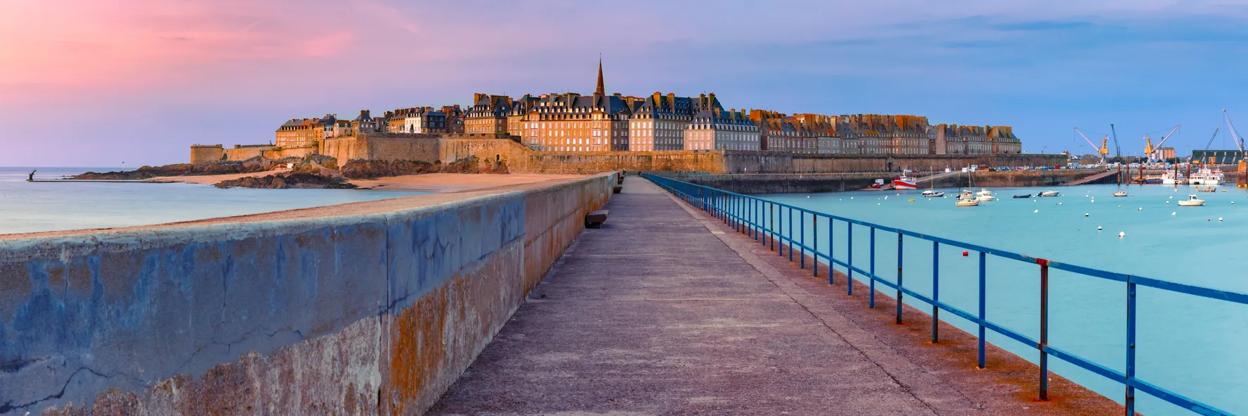 Saint-Malo © iStock / KavalenkavaVolha
