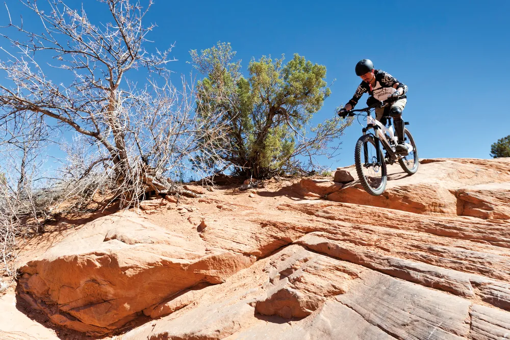 Vélo de montagne à Moab, Utah©iStockphoto/Saro17