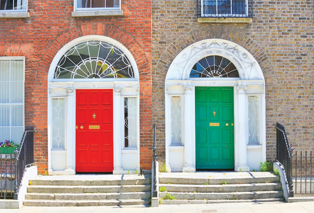 Maisons georgiennes, Dublin, Irlande | iStockphoto.com/jordachelr