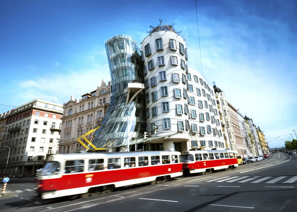 Maison qui danse. | © iStockphoto.com/Nikada