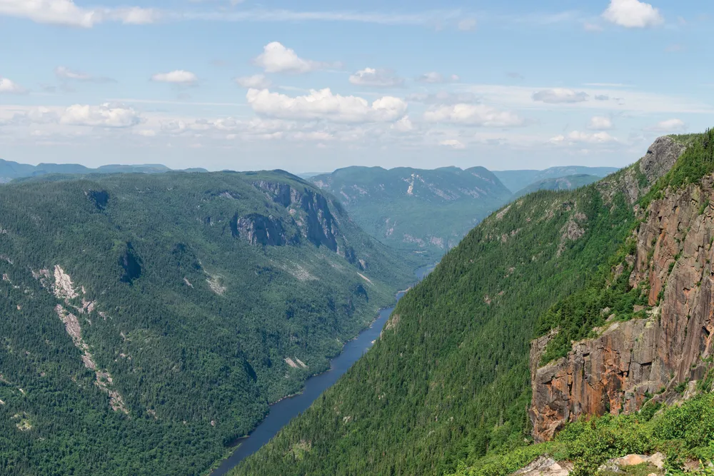 Vue depuis le sentier de l’Acropole-des-Draveurs en Charlevoix
© iStockphoto.com/pchoui