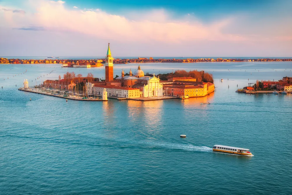 San Giorgio Maggiore.  | © iStockphoto.com/sborisov