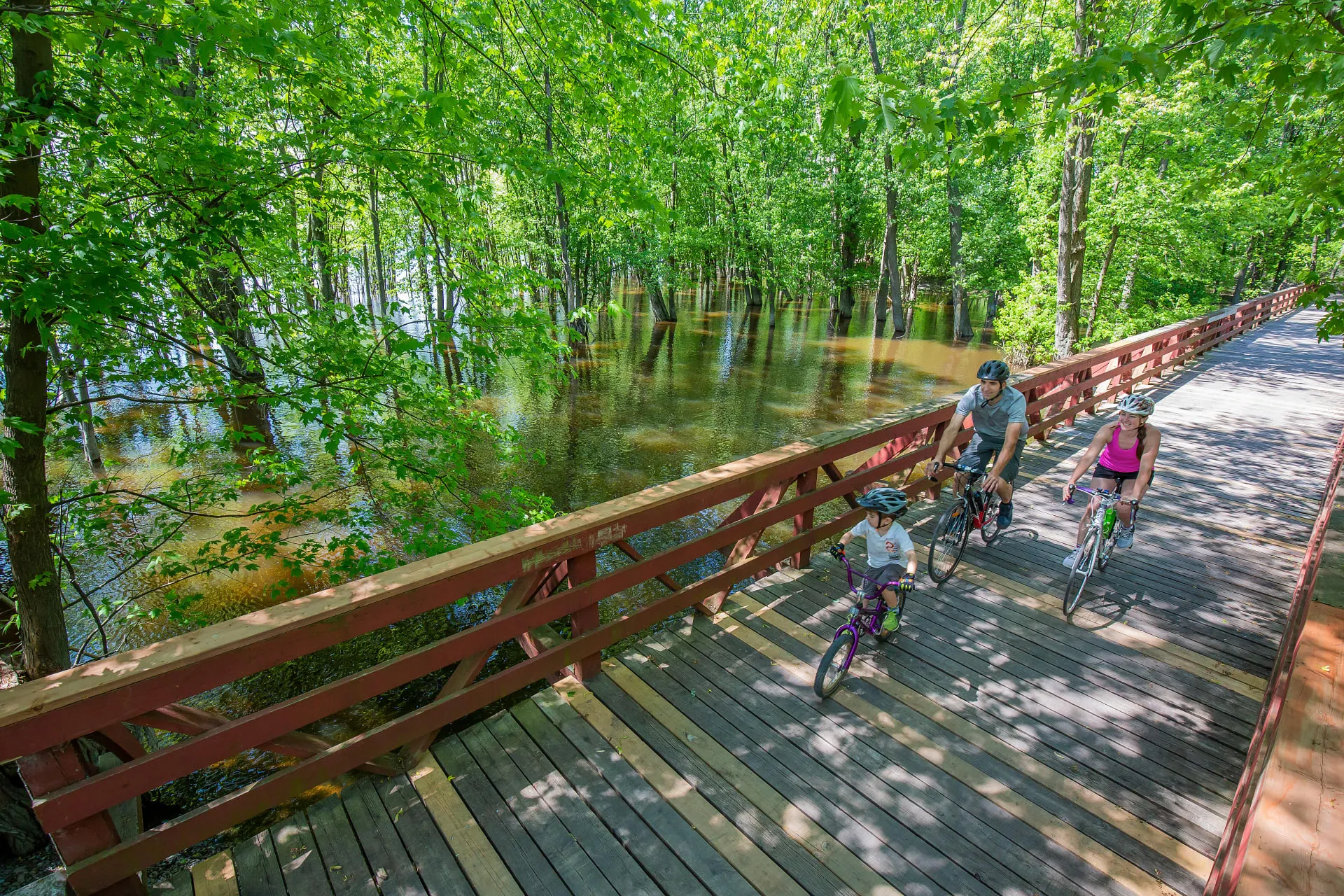 À vélo en Outaouais  © Tourisme Outaouais